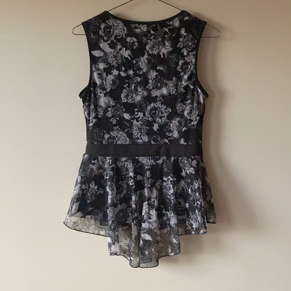 Classy black and white floral shirt - Picture 2 of 2